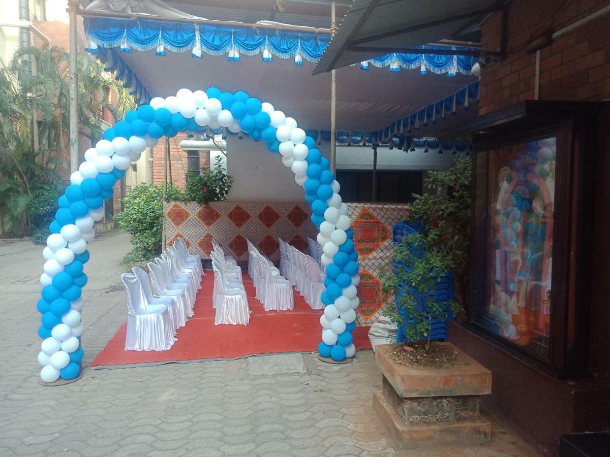 Hotel Krishna Gardens Guruvāyūr Exterior foto